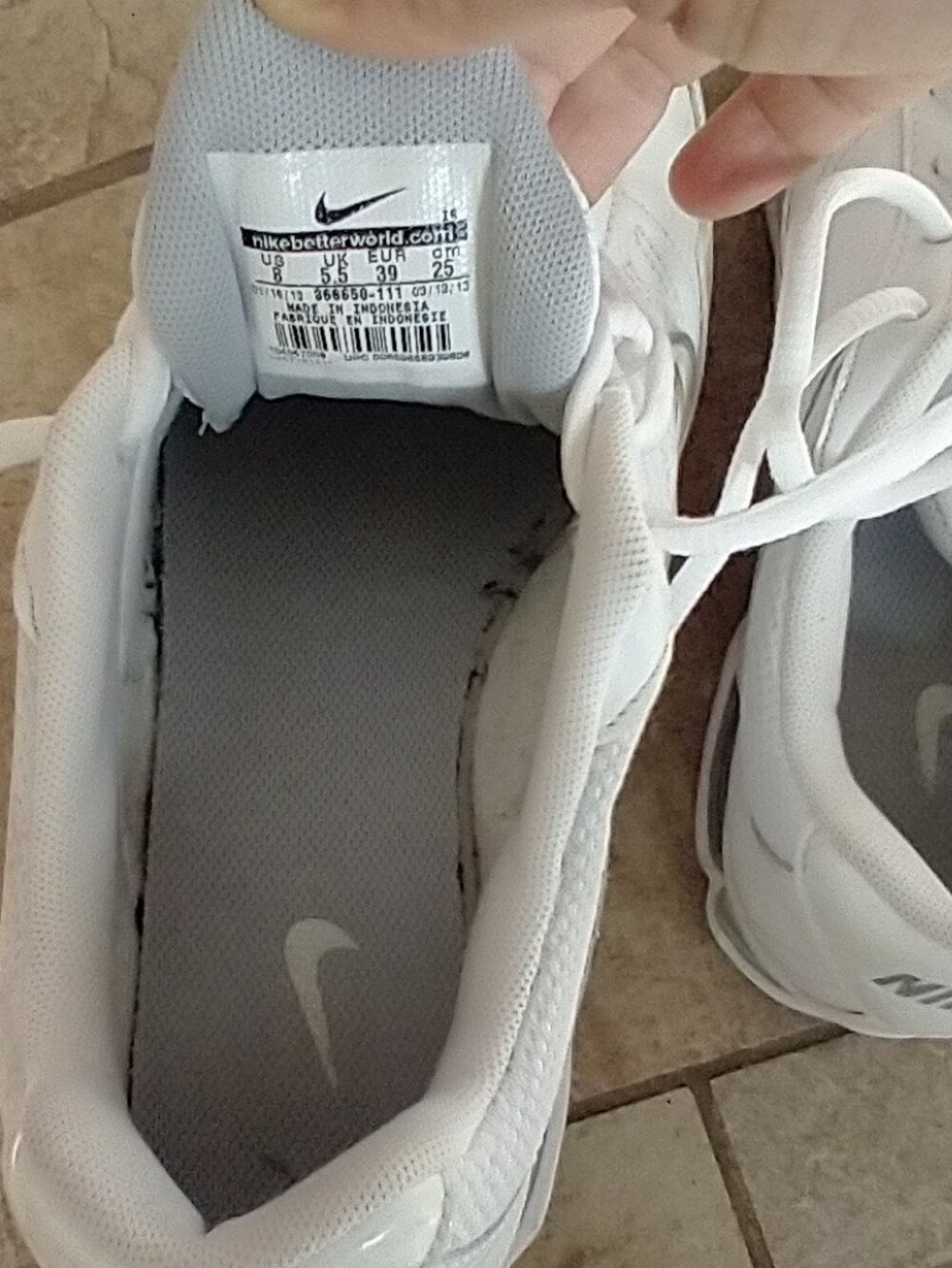 Nike Air White Leather Sneakers Size 8 - Picture 3 of 8